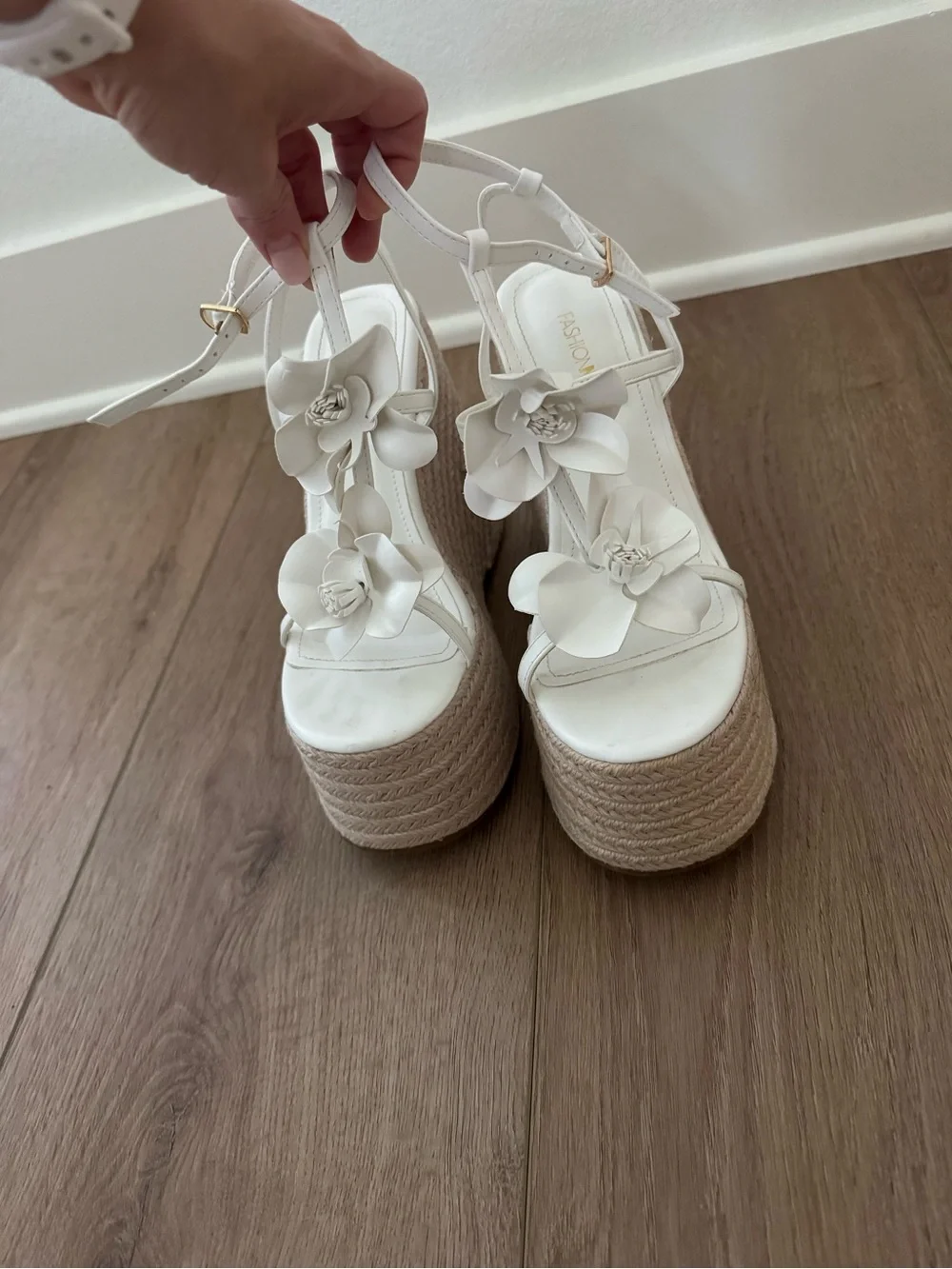 Andrea Floral Platform Wedges - Size 7